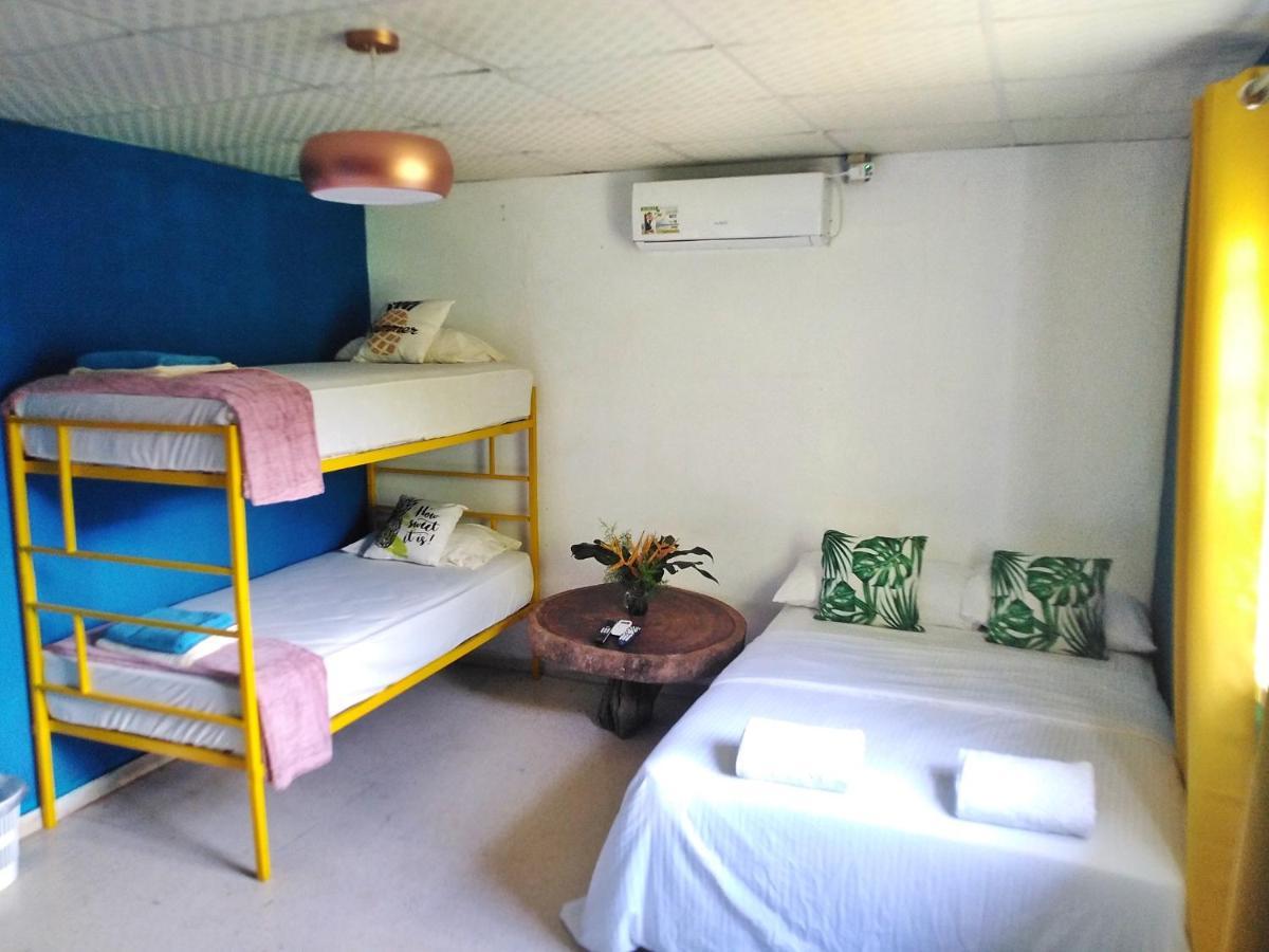 Hostal & Cafe Travelers سانتياغو المظهر الخارجي الصورة