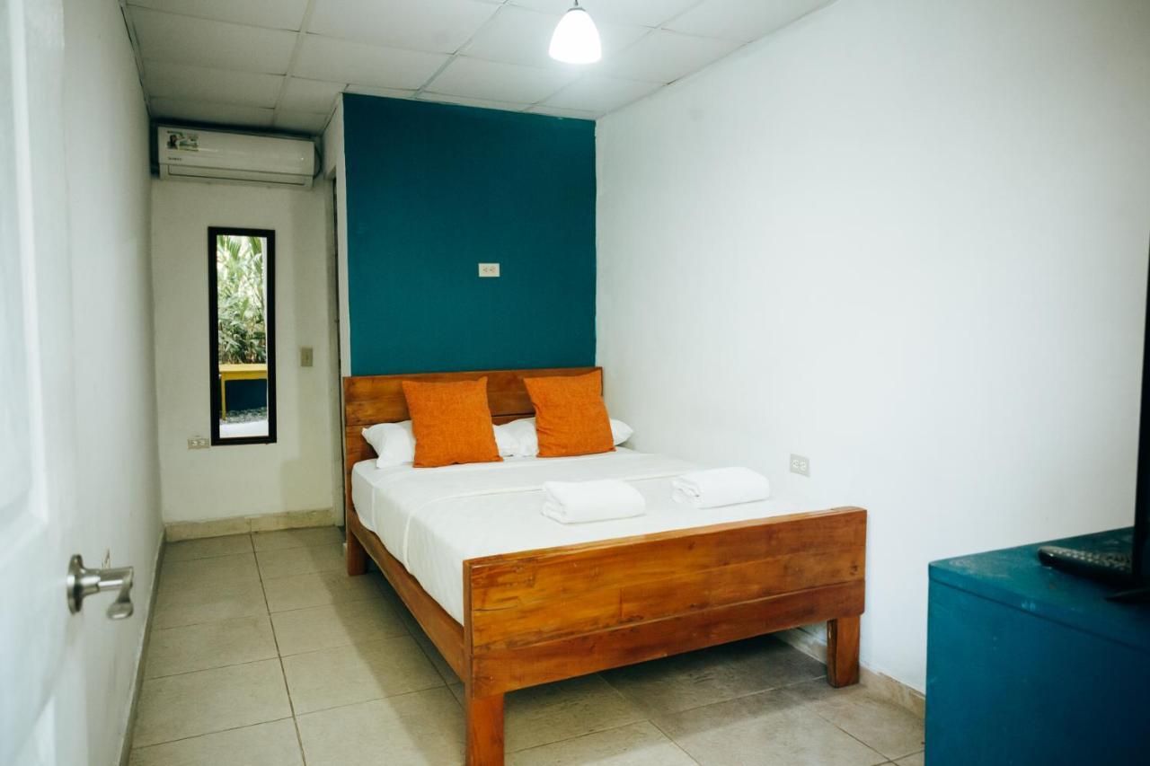 Hostal & Cafe Travelers سانتياغو المظهر الخارجي الصورة
