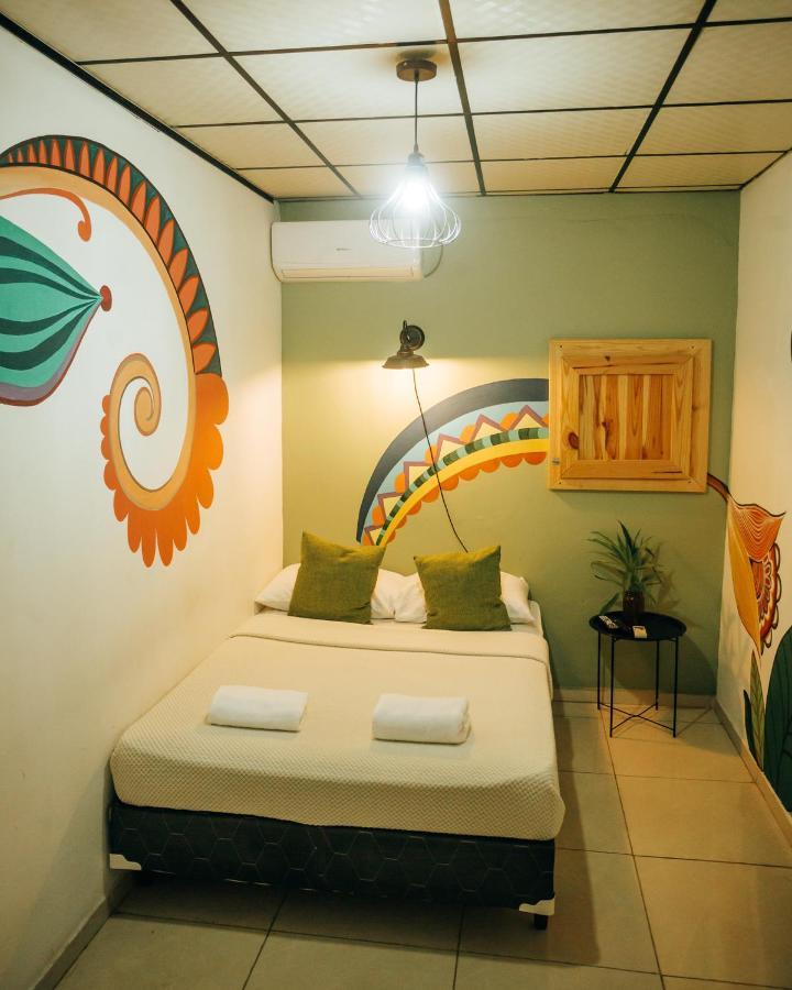 Hostal & Cafe Travelers سانتياغو المظهر الخارجي الصورة